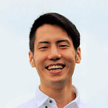 山本 卓